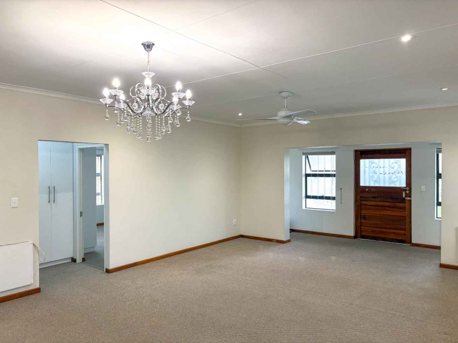 3 Bedroom Property for Sale in Stilbaai Wes Western Cape
